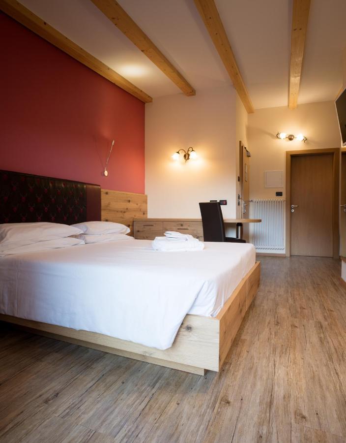 Hotel Crepei Поцца-ди-Фасса Экстерьер фото