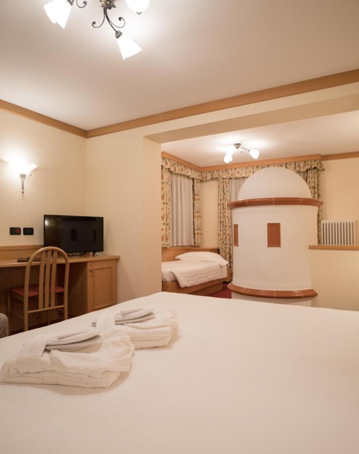 Hotel Crepei Поцца-ди-Фасса Экстерьер фото