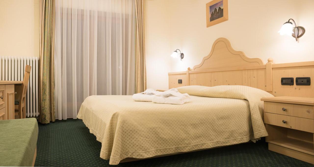 Hotel Crepei Поцца-ди-Фасса Экстерьер фото