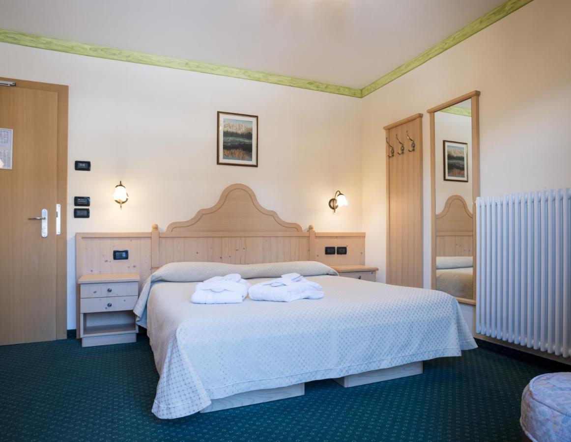 Hotel Crepei Поцца-ди-Фасса Экстерьер фото